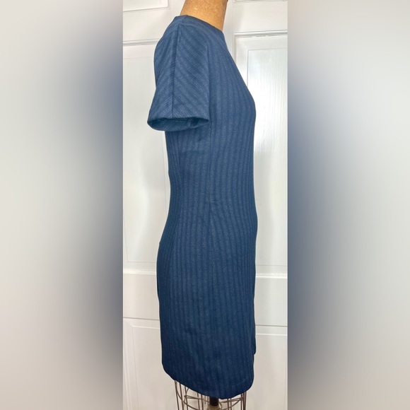 Theory Dolman Shift Dress in Striped Knit Navy Blue Sz P - Picture 5 of 12